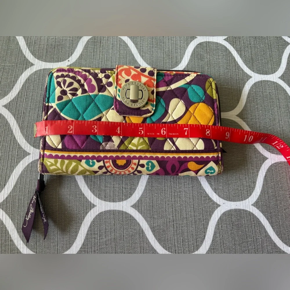 Vera Bradley Large Multicolor Quilted Plum
Purple Turn Key Billfold Wallet - Picture 6 of 6